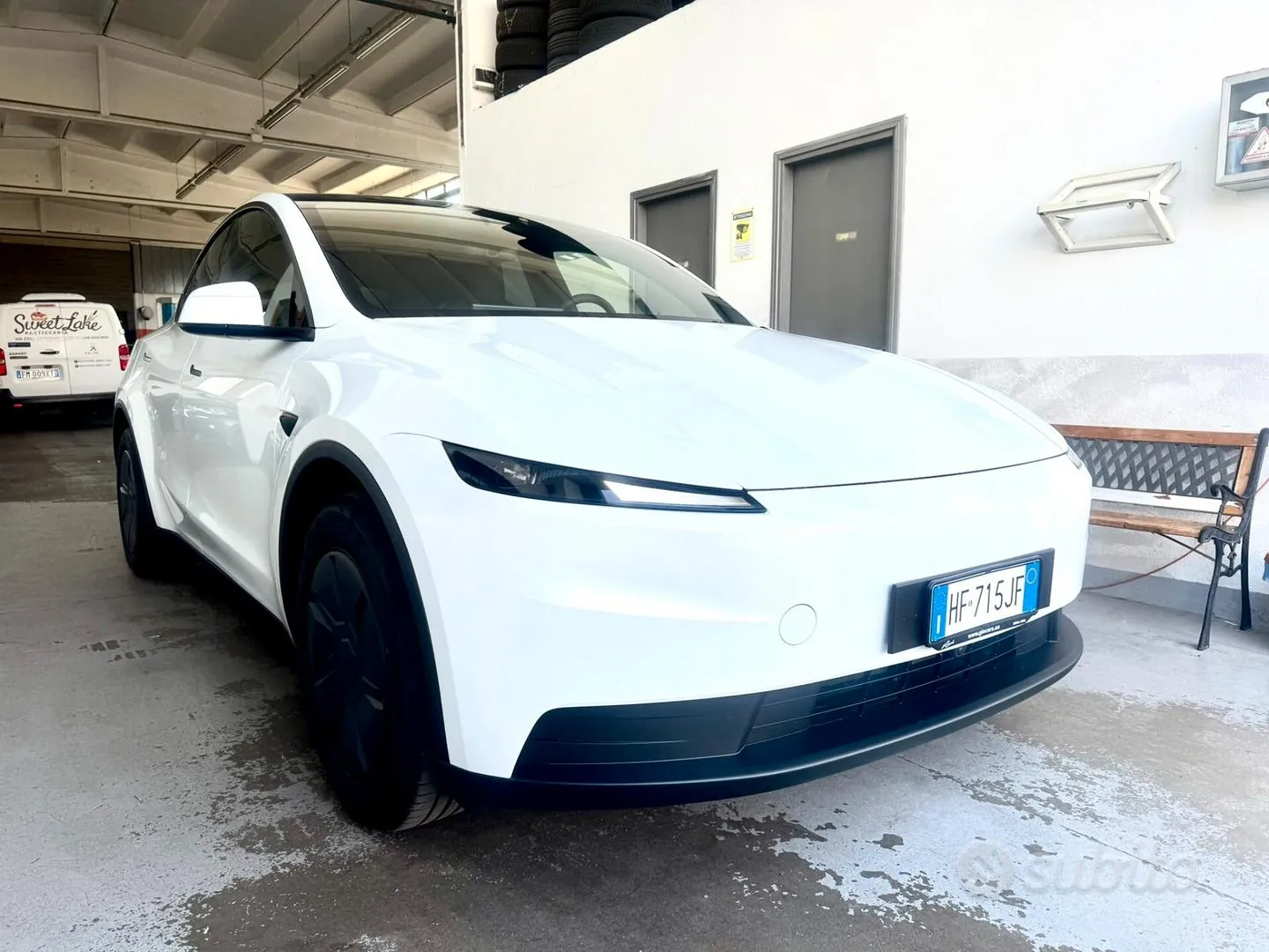 Tesla Model Y 2026 photo 5