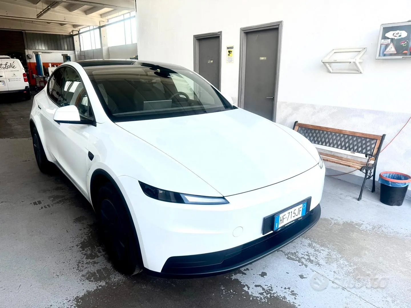 Tesla Model Y 2026 photo 4