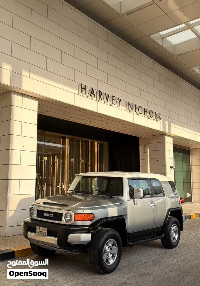 Toyota Fj 2010 photo 5