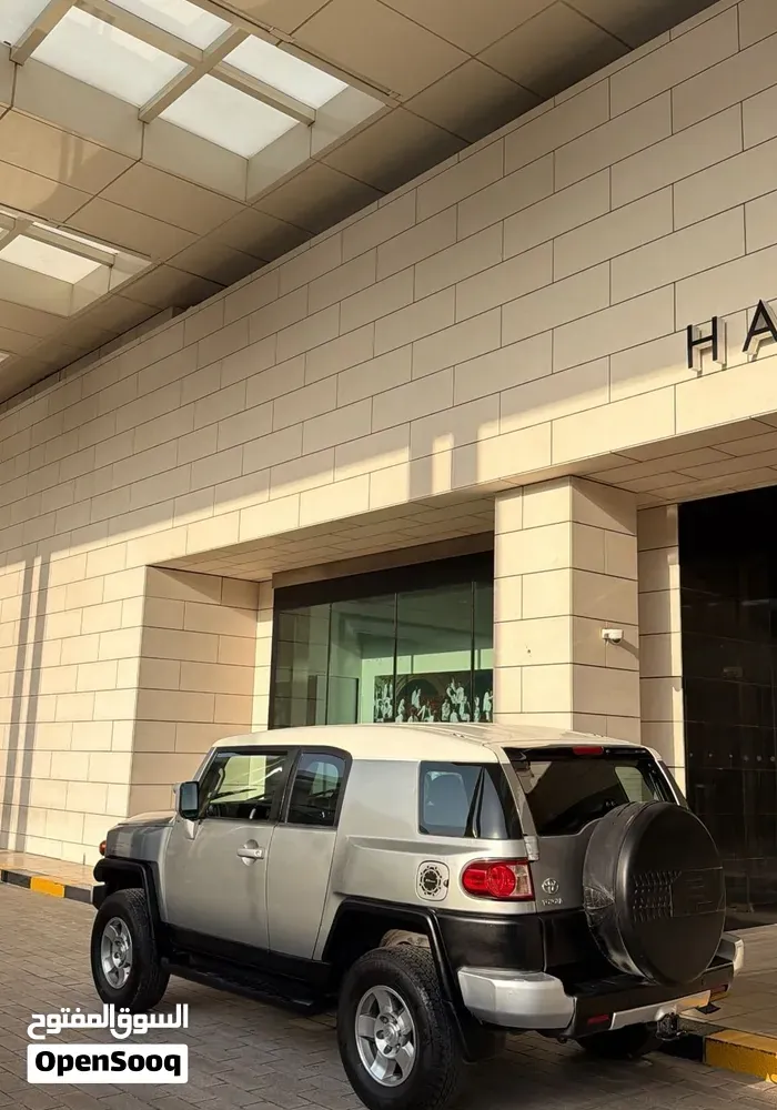 Toyota Fj 2010 photo 4