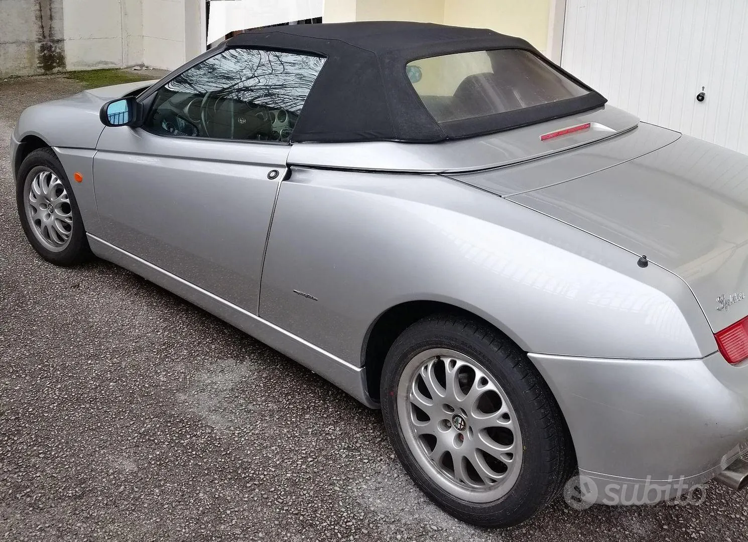 Alfa Romeo Spider 1998 photo 3