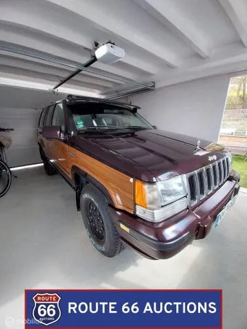 Jeep Grand Wagoneer