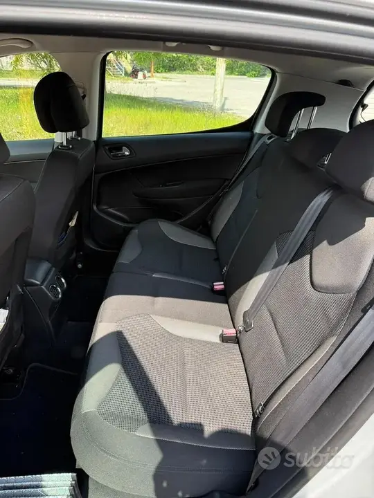 Peugeot 308 2007 photo 4