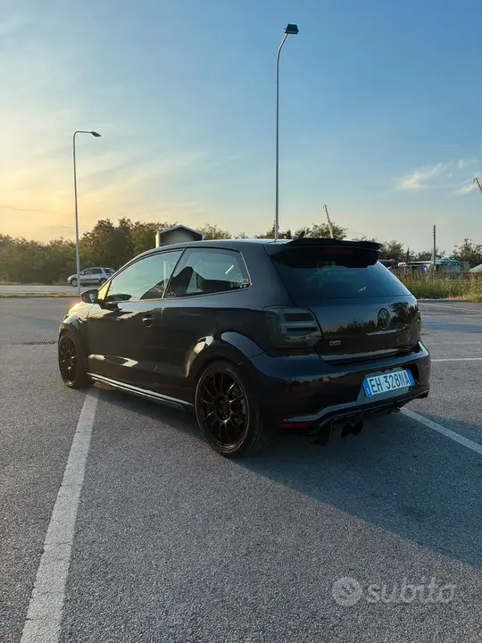 Volkswagen Polo Gti 2011 photo 2