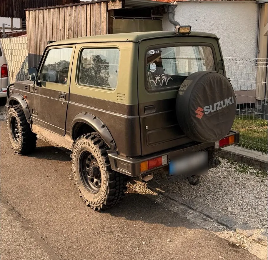 Suzuki Samurai
