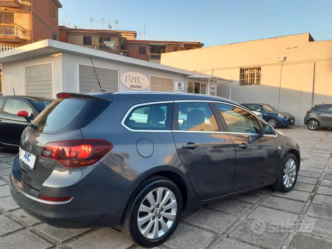 Opel Astra 2012 photo 3