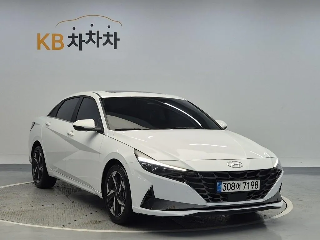 Hyundai Avante 2022 photo 4