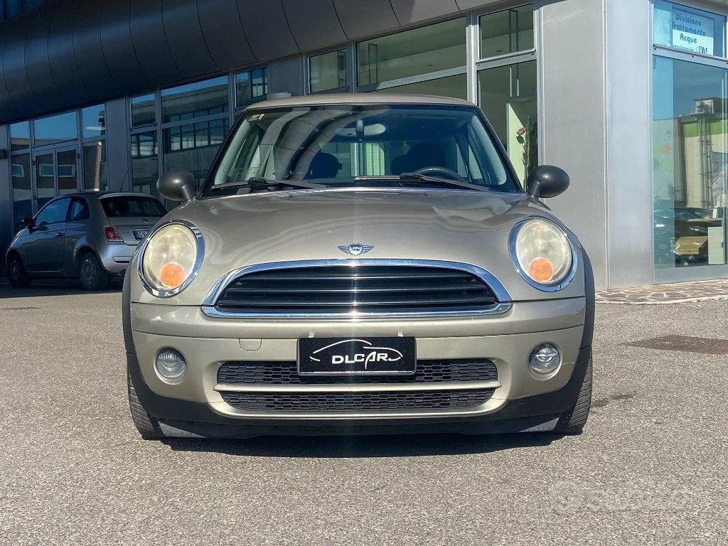 Mini One 2010 photo 4