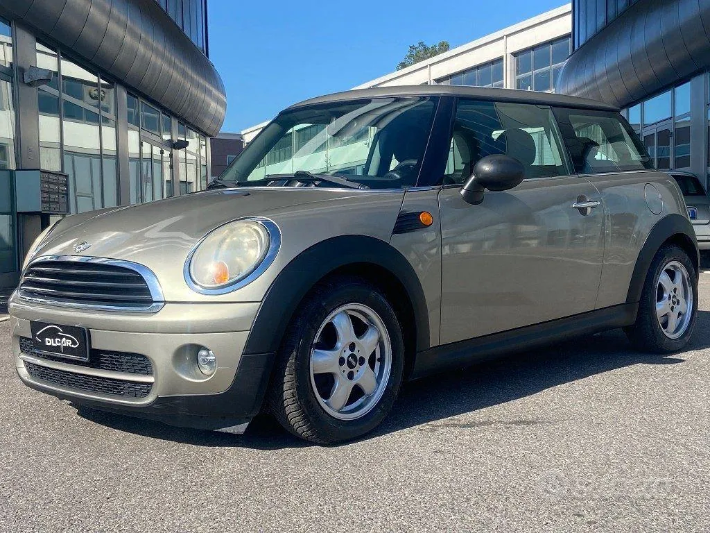 Mini One 2010 photo 3