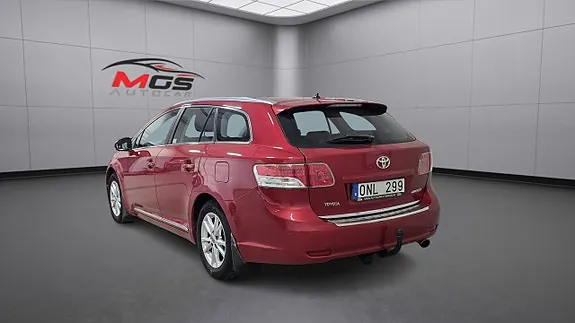 Toyota Avensis 2010 photo 3