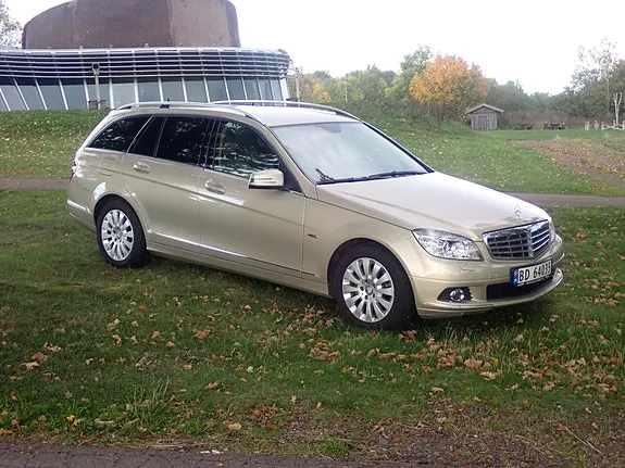 Mercedes-Benz C200 D 2010 photo 2