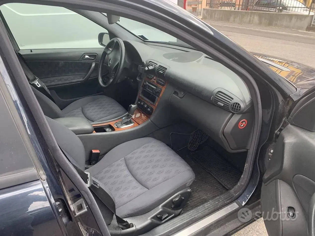 Mercedes-Benz C-Class 2002 photo 4