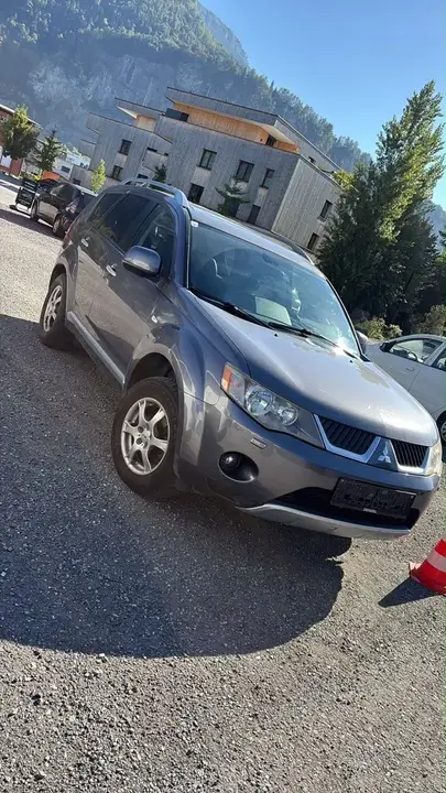 Mitsubishi Outlander 2008 photo 2