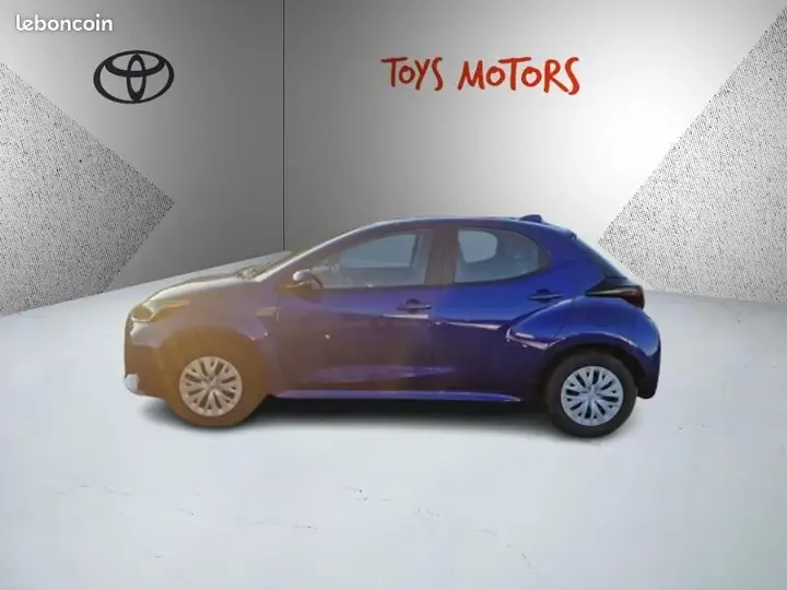 Toyota Yaris 2023 photo 3