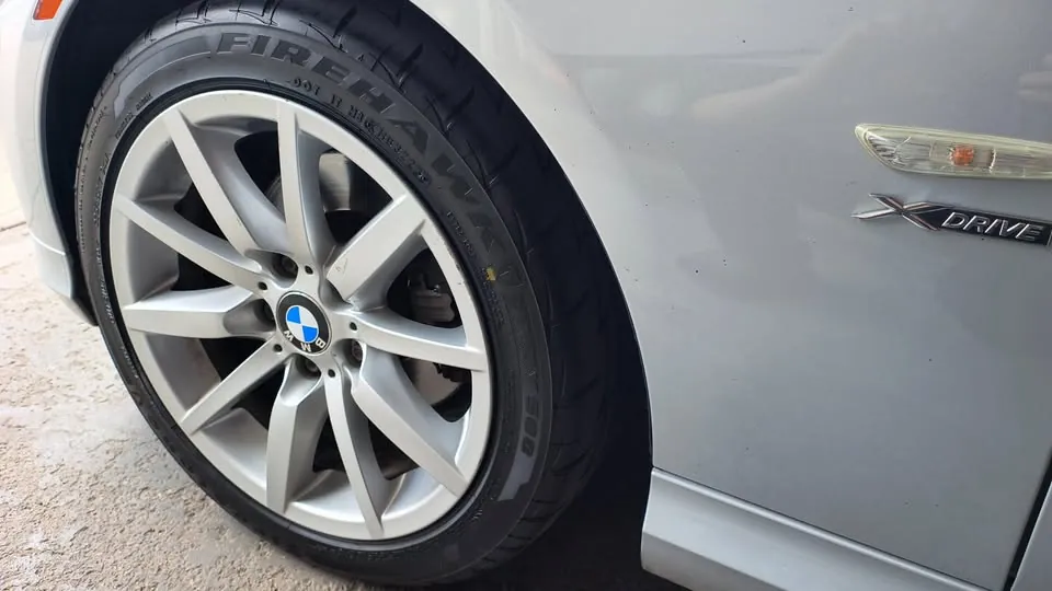 BMW 3 Series 2011 photo 5