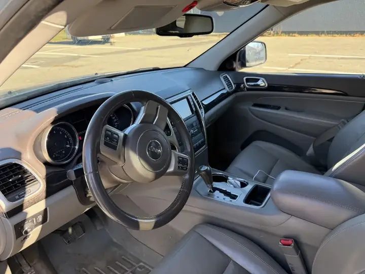 Jeep Grand Cherokee 2013 photo 3