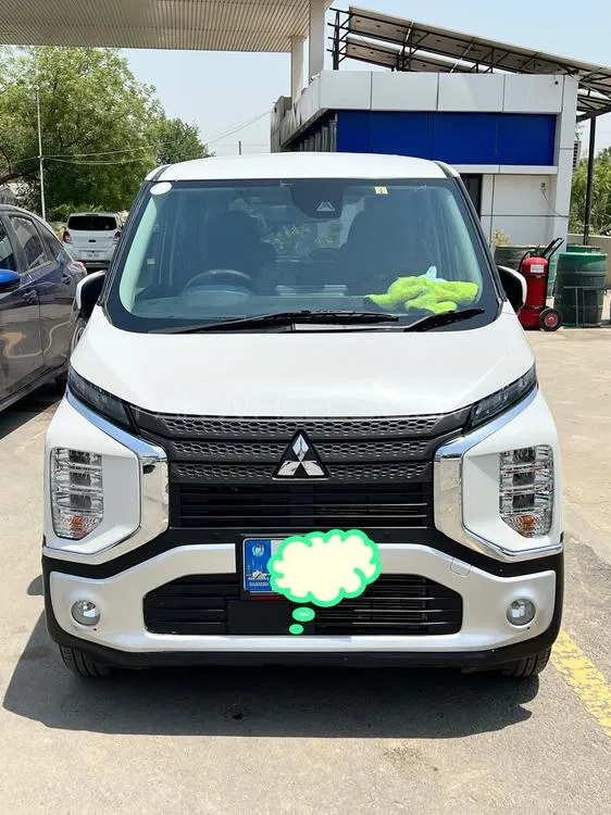 Mitsubishi Ek X