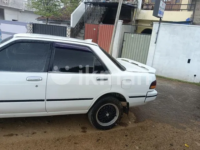 Toyota Carina 1992 photo 4