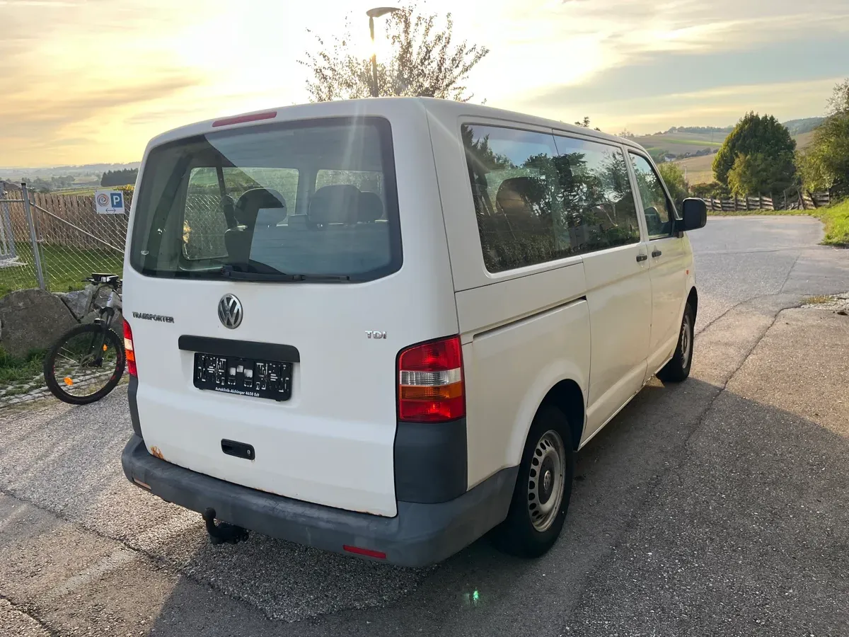 Volkswagen T5 2006 photo 3