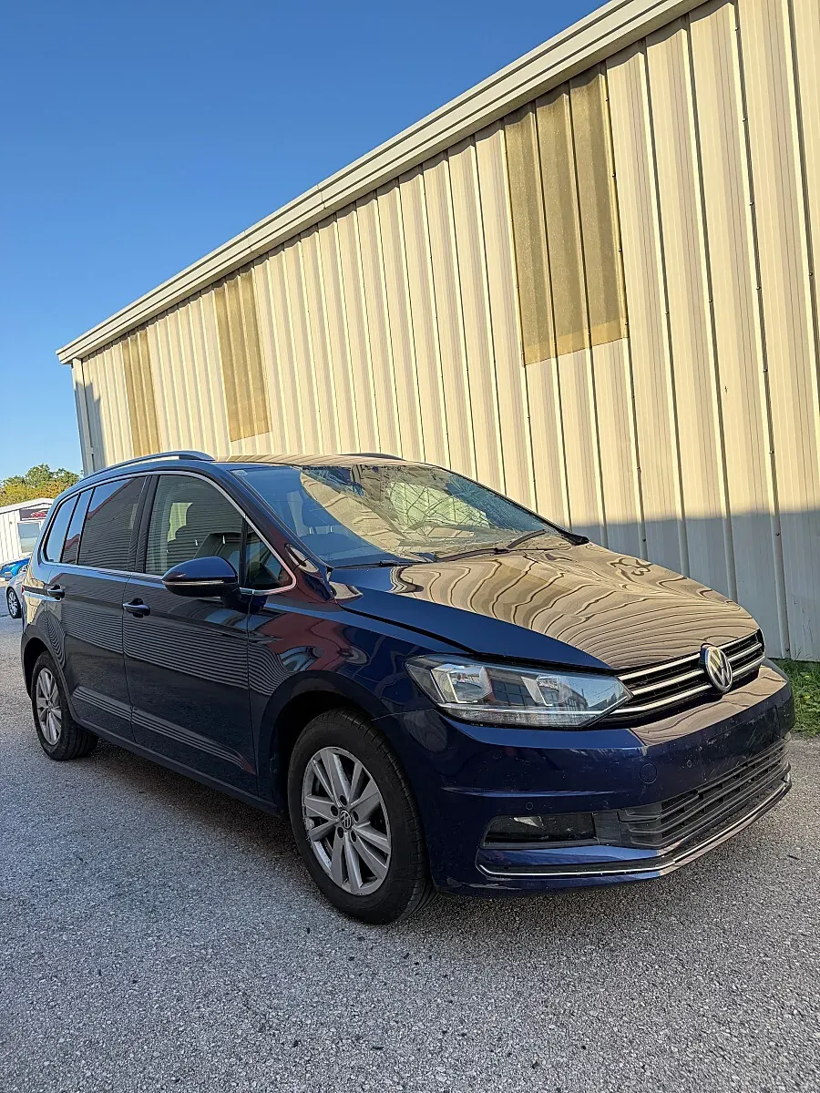 Volkswagen Touran 2020 photo 2