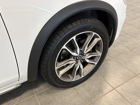 Volvo V60 Cross Country 2018 photo 3
