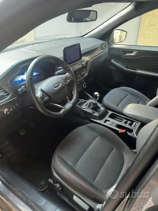 Ford Kuga 2022 photo 4