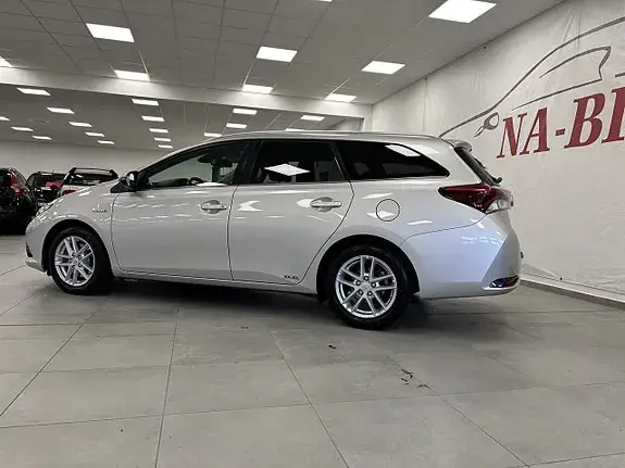 Toyota Auris 2017 photo 4