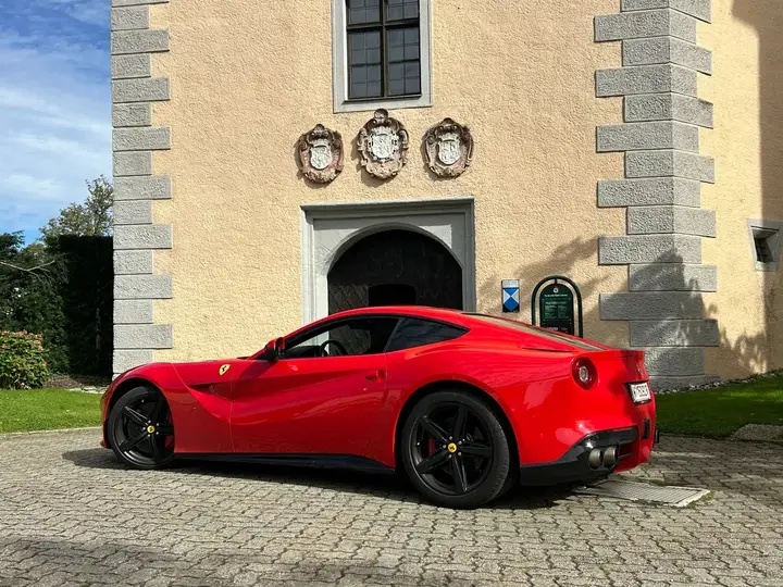 Ferrari F12