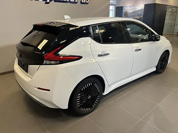 Nissan Leaf 2024 photo 2