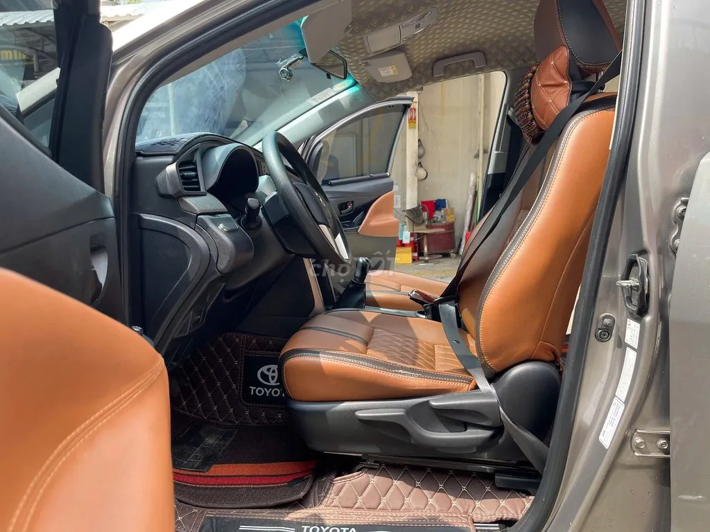 Toyota Innova 2023 photo 4