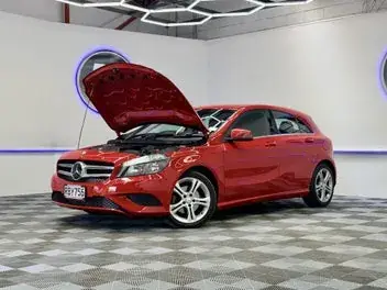 Mercedes-Benz A 180 2015 photo 4
