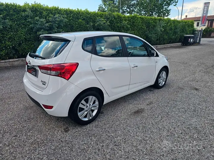 Hyundai Ix20 2012 photo 4