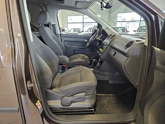 Volkswagen Caddy 2012 photo 5