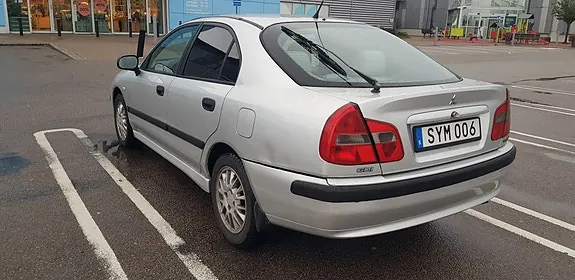 Mitsubishi Carisma 2002 photo 4