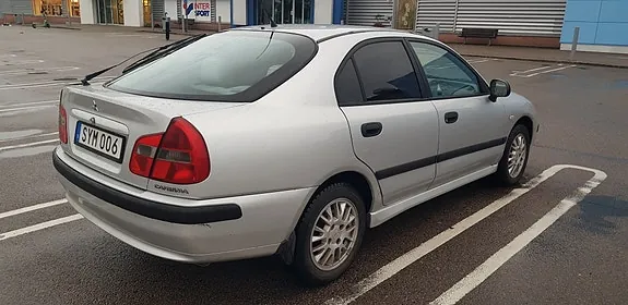 Mitsubishi Carisma 2002 photo 3