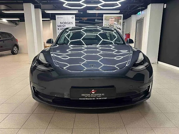 Tesla Model 3 2020 photo 2