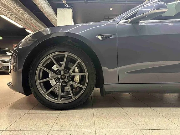 Tesla Model 3 2020 photo 3