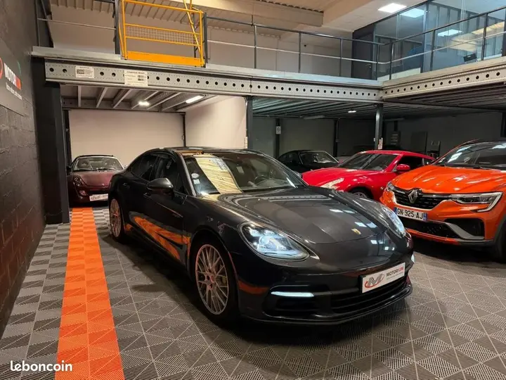 Porsche Panamera 2019 photo 5