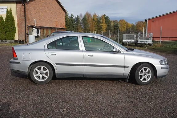 Volvo S60 2002 photo 2