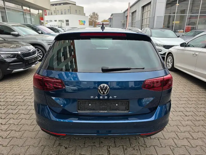 Volkswagen Passat 2021 photo 5