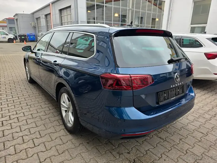 Volkswagen Passat 2021 photo 4