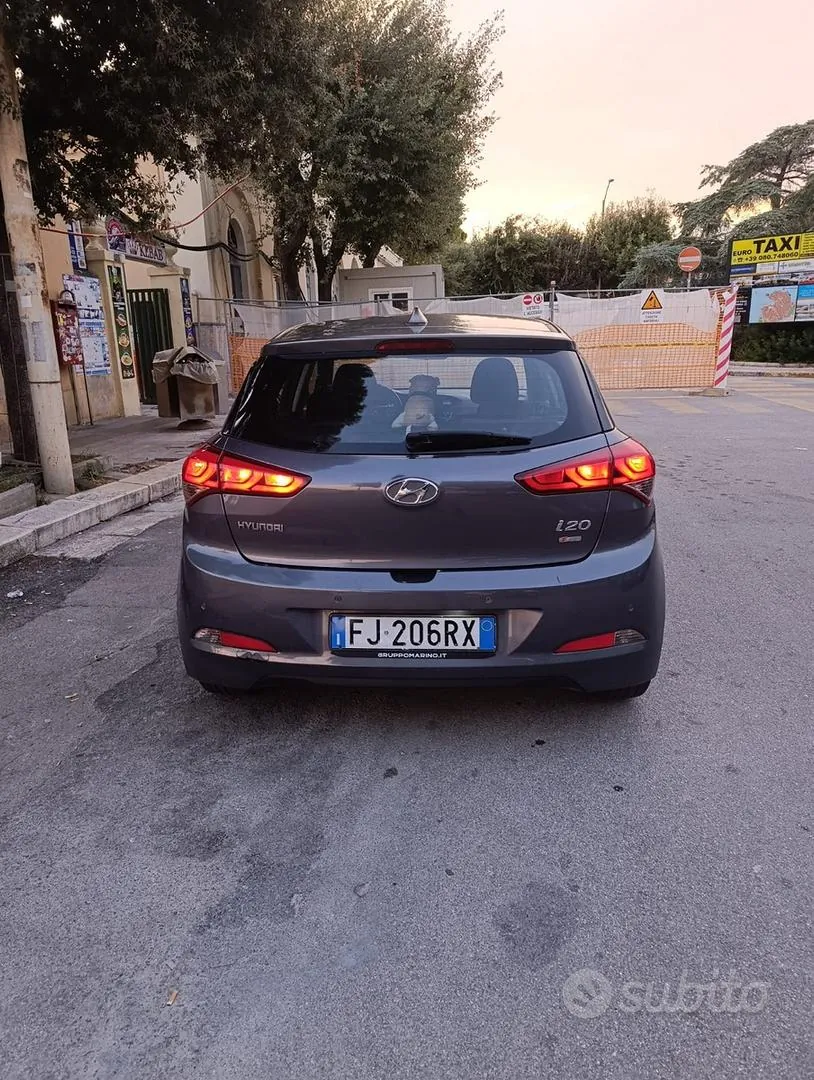 Hyundai I20 2017 photo 2