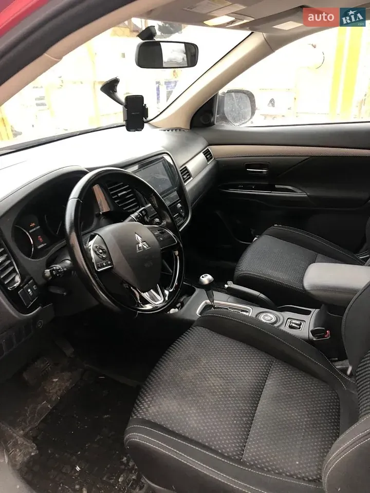 Mitsubishi Outlander 2016 photo 5