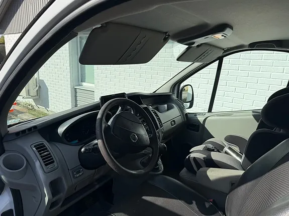 Nissan Primastar 2012 photo 3