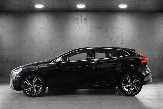Volvo V40 2018 photo 2
