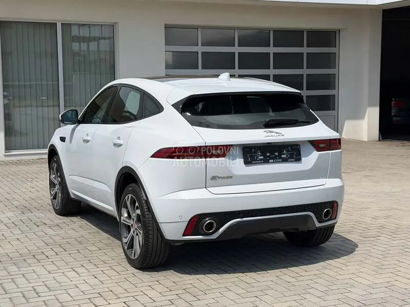Jaguar E-Pace 2018 photo 5