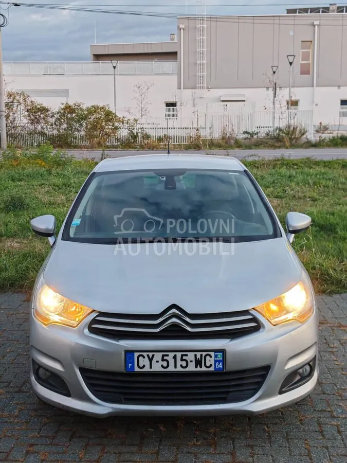 Citroen C4 2013 photo 2