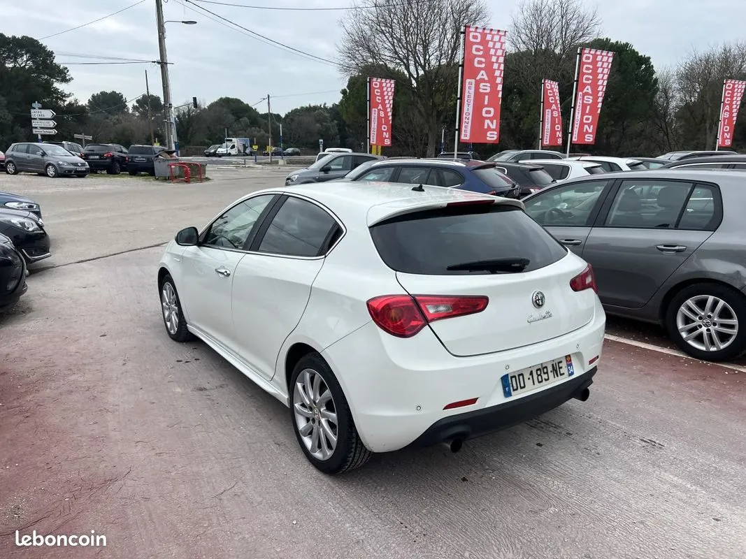 Alfa Romeo Giulietta 2014 photo 4