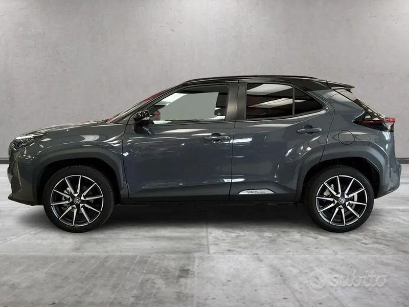 Toyota Yaris Cross 2025 photo 2
