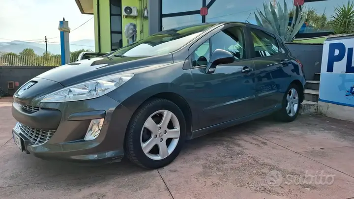Peugeot 308 2008 photo 4